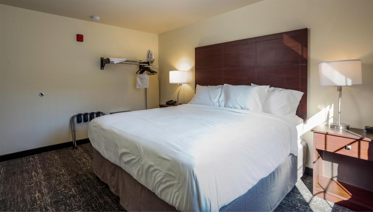 Cobblestone Inn & Suites - Brookville Ngoại thất bức ảnh