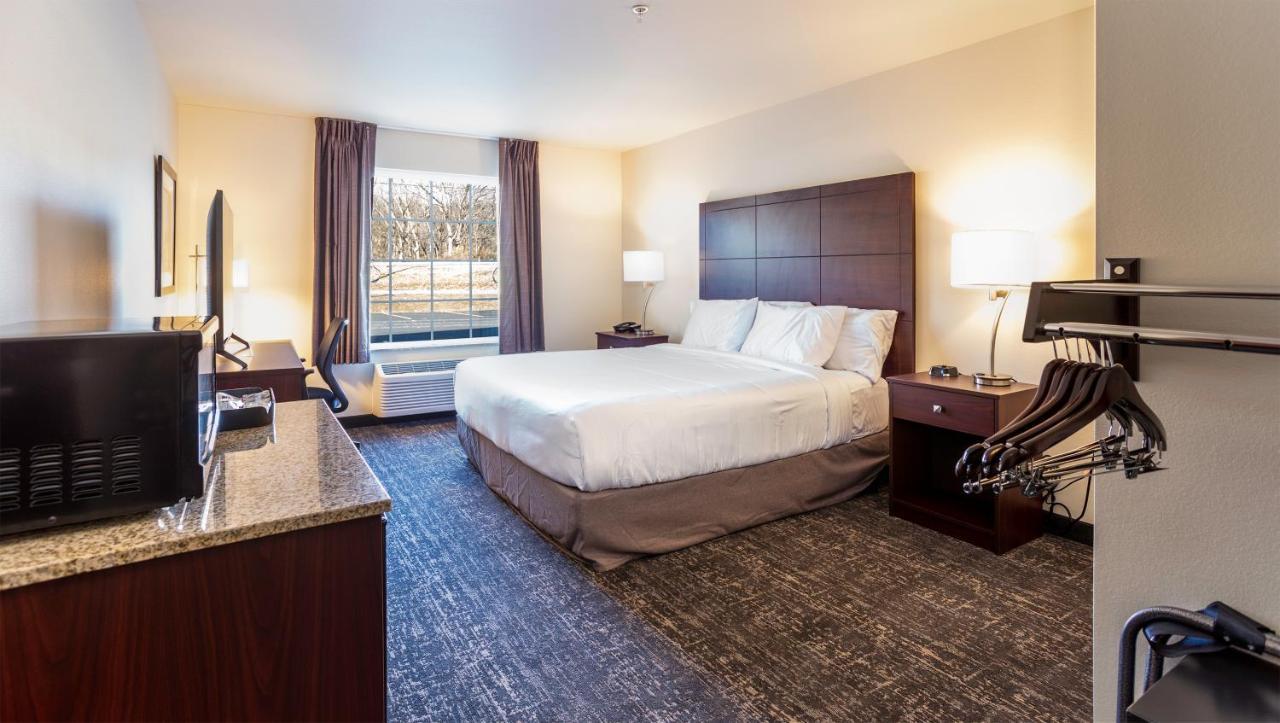 Cobblestone Inn & Suites - Brookville Ngoại thất bức ảnh