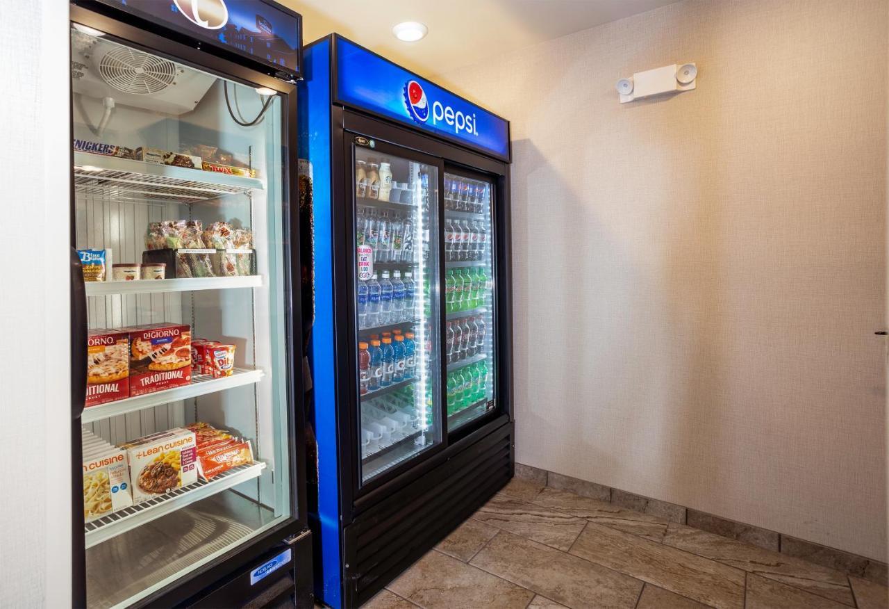 Cobblestone Inn & Suites - Brookville Ngoại thất bức ảnh